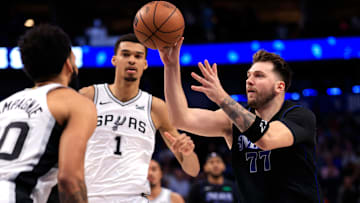 San Antonio Spurs v Dallas Mavericks