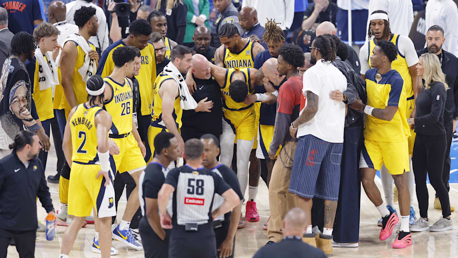 The Pacers lost Tyrese Haliburton to an injury in the first quarter of Game 7. | Alonzo Adams-Imagn Images