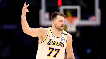 Los Angeles Clippers v Los Angeles Lakers