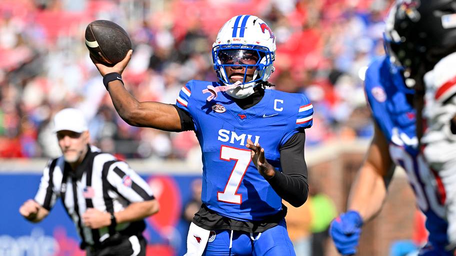 SMU quarterback Kevin Jennings throws the ball.
