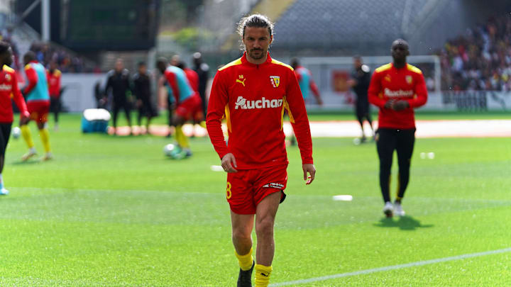 Yannich Cahuzac, ancien joueur lensois. Yannich Cahuzac, ancien joueur lensois.