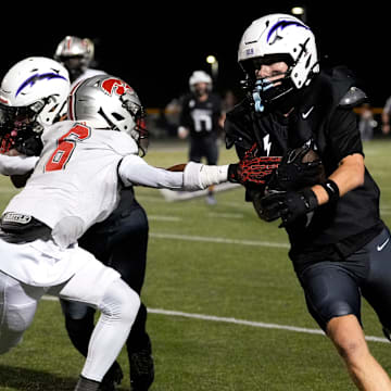 No. 3 Liberty defeated Waukee in the first round of the playoffs with a final score of 34-20.