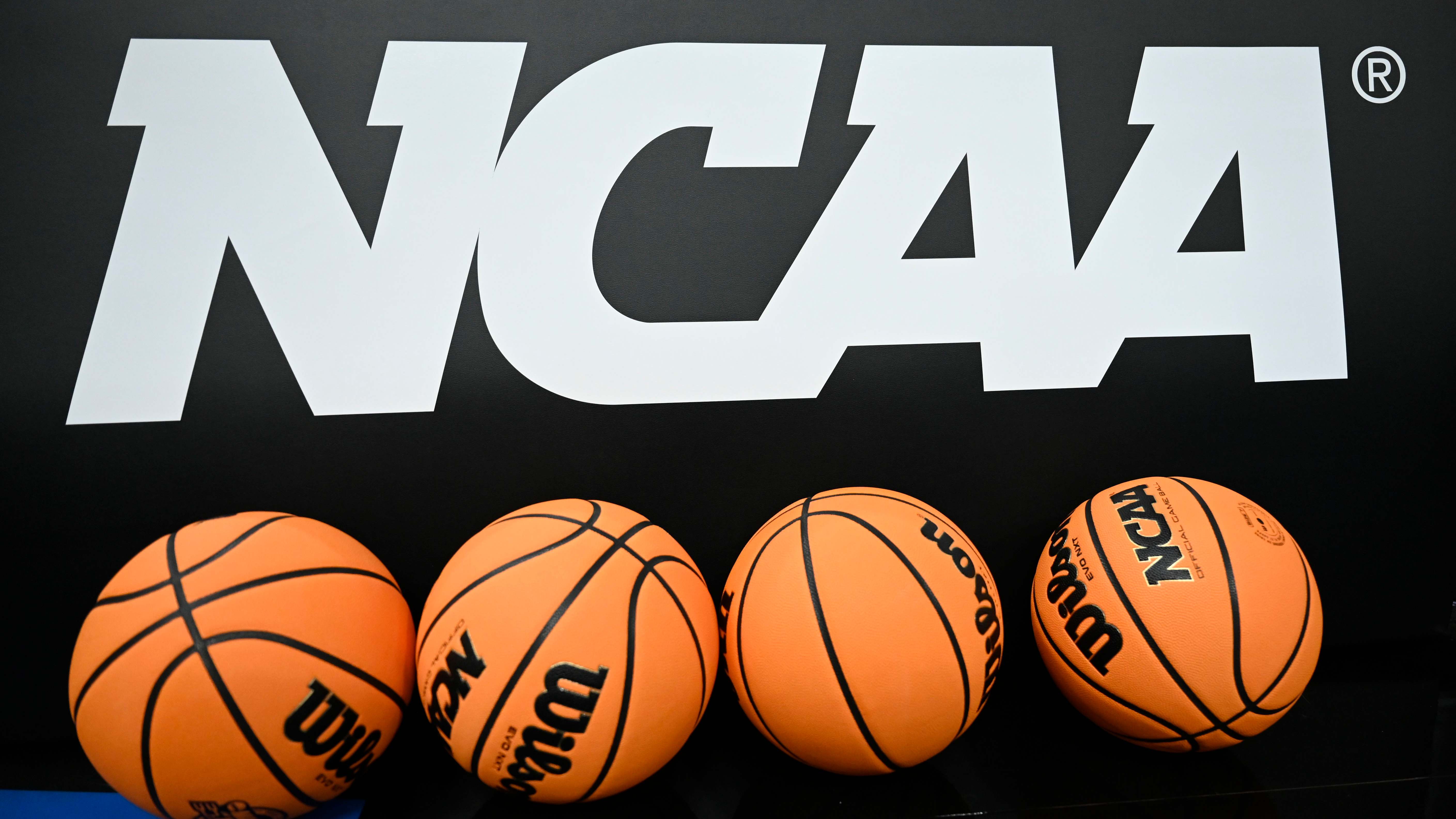 20 College Basketball Players Indicted in Federal Point-Shaving Case