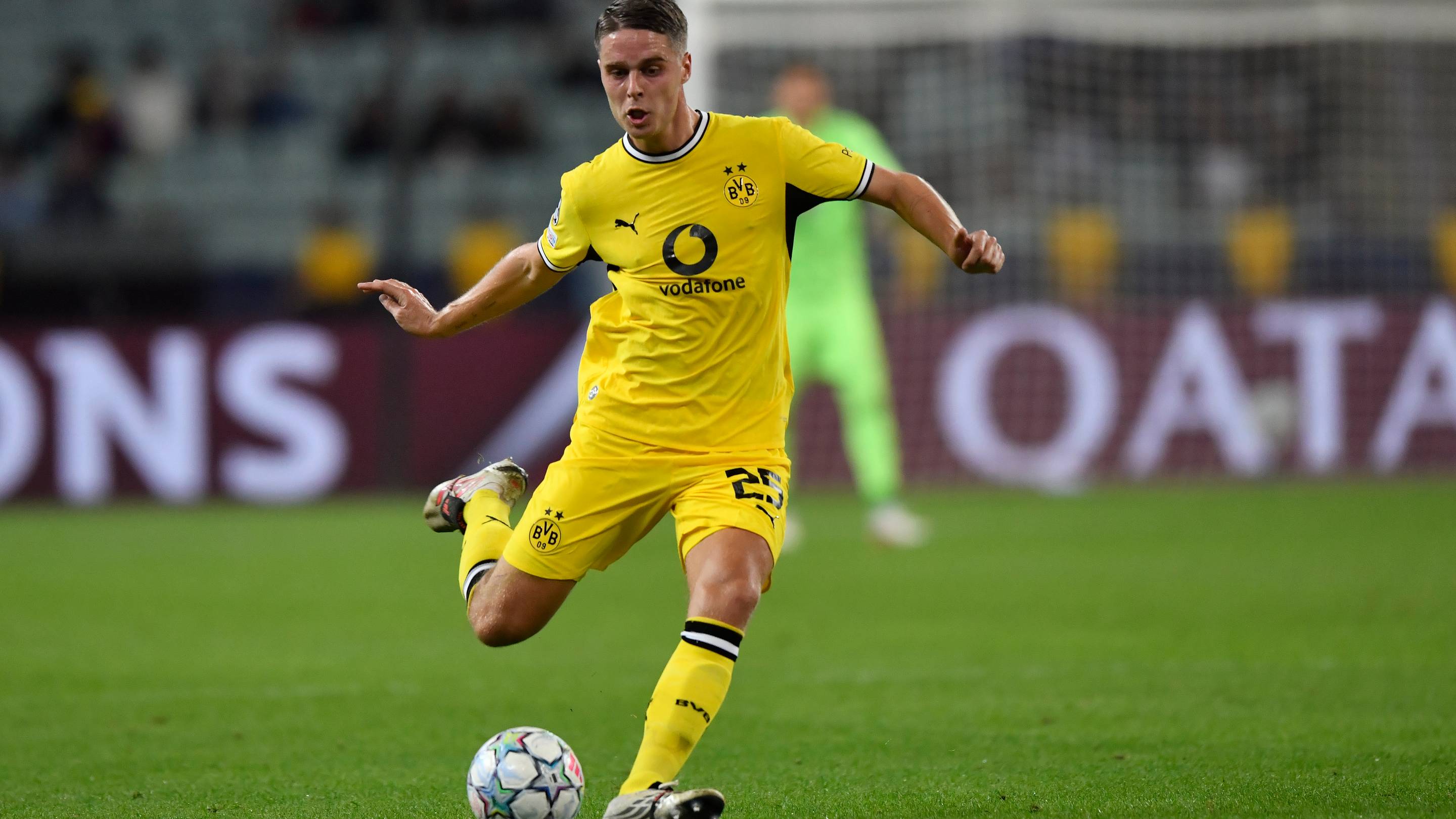 “What a beautiful assist” – Fans hail Joey Veerman for classy display in Champions League win over Sabah