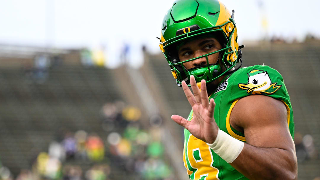 Dec 20, 2025; Eugene, OR, USA; Oregon Ducks tight end Kenyon Sadiq (18) looks on before the game against the James Madison Dukes at Autzen Stadium.