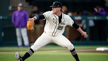 Vanderbilt pitcher Ethan McElvain (89) pitches against Evansville during the first inning at Hawkins Field in Nashville, Tenn., Wednesday, Feb. 28, 2024.