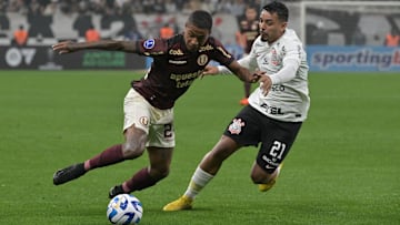 O Corinthians bateu o Universitario por 1 a 0 na Neo Química Arena.