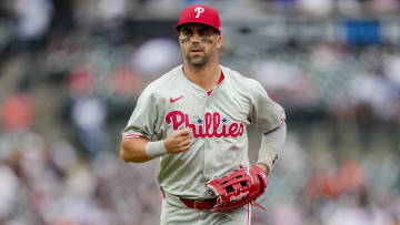 Whit Merrifield firmó con los Bravos de Atlanta 