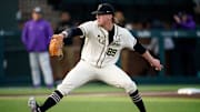 Vanderbilt pitcher Ethan McElvain (89) pitches against Evansville during the first inning at Hawkins Field in Nashville, Tenn., Wednesday, Feb. 28, 2024.