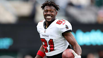 Tampa Bay Buccaneers v New York Jets