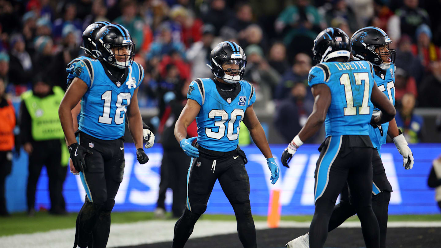 NFL 第 11 週のチーフス対パンサーズの試合をラジオで聴く方法