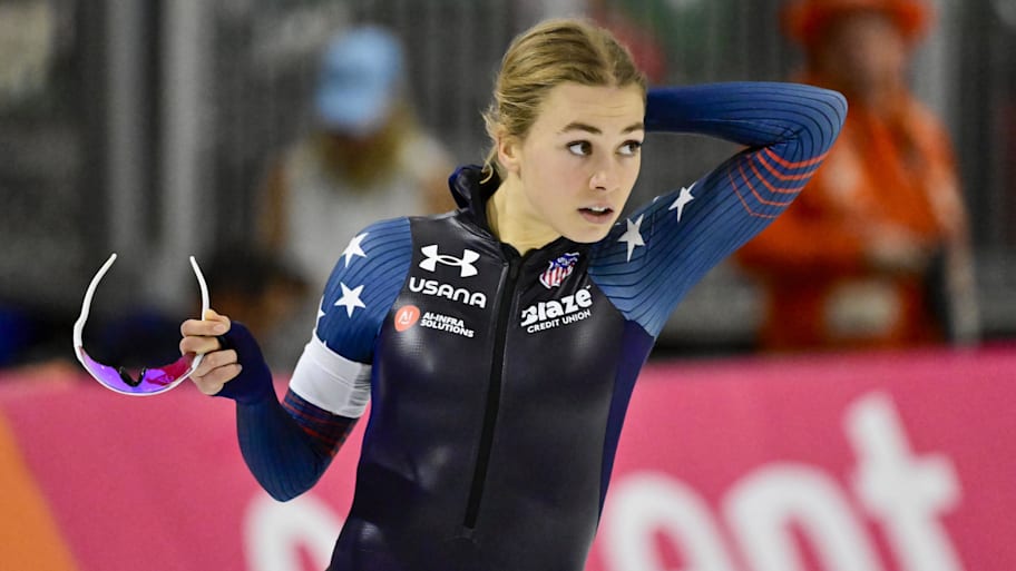 Greta Myers speedskating for the U.S.