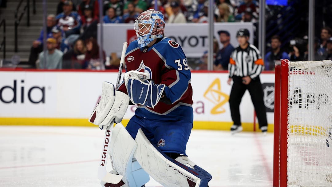 Colorado Avalanche goaltender Mackenzie Blackwood (39)