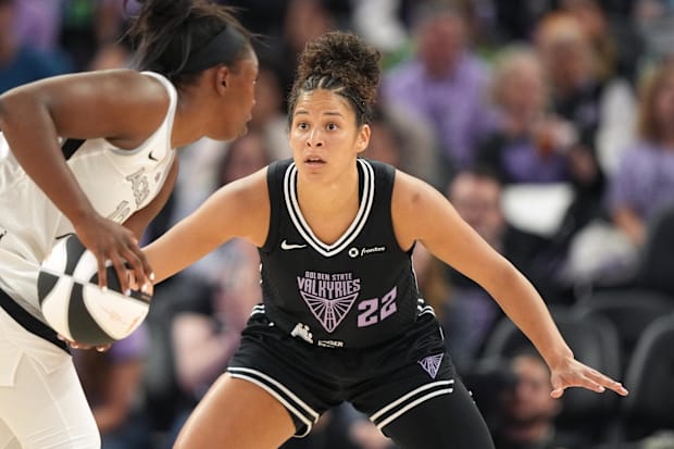 Golden State Valkyries guard Veronica Burton defends against Las Vegas Aces guard Chelsea Gray. 