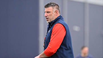 Jun 9, 2025; Foxborough, MA, USA; New England Patriots head coach Mike Vrabel watches over players during minicamp at Gillette Stadium. Mandatory Credit: Eric Canha-Imagn Images