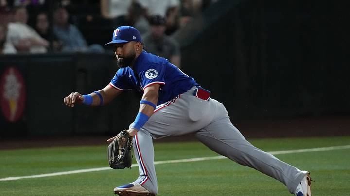 Sep 13, 2026; Phoenix, Arizona, USA;  Texas Rangers shortstop Ezequiel Duran (20) gets ready to field the ball against the Arizona Diamondbacks in the ninth inning at Chase Field.  Mandatory Credit: Rick Scuteri-Imagn Images