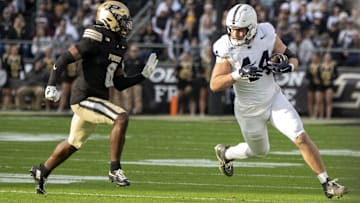 Penn State Nittany Lions tight end Tyler Warren (44)