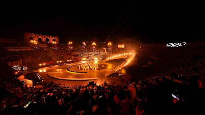 Atletas participan en la ceremonia de clausura de los Juegos Olímpicos de Invierno Milano Cortina 2026 en la Arena Olímpica de Verona, en Verona, Italia Atletas participan en la ceremonia de clausura de los Juegos Olímpicos de Invierno Milano Cortina 2026 en la Arena Olímpica de Verona, en Verona, Italia