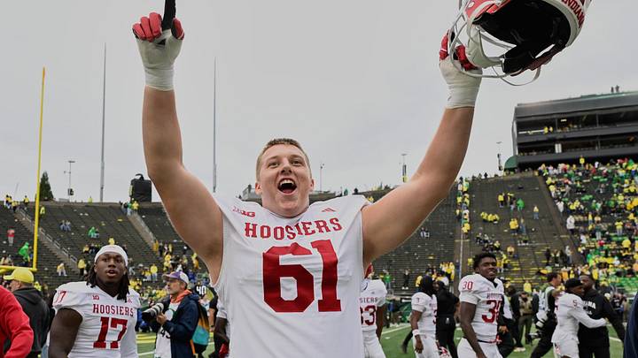 They broke the O: No. 7 Indiana ended an 18-game home winning streak and an 11-0 run in Big Ten play for the Ducks.