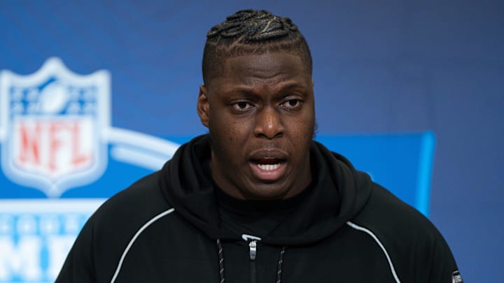 Oregon offensive lineman Emmanuel Pregnon