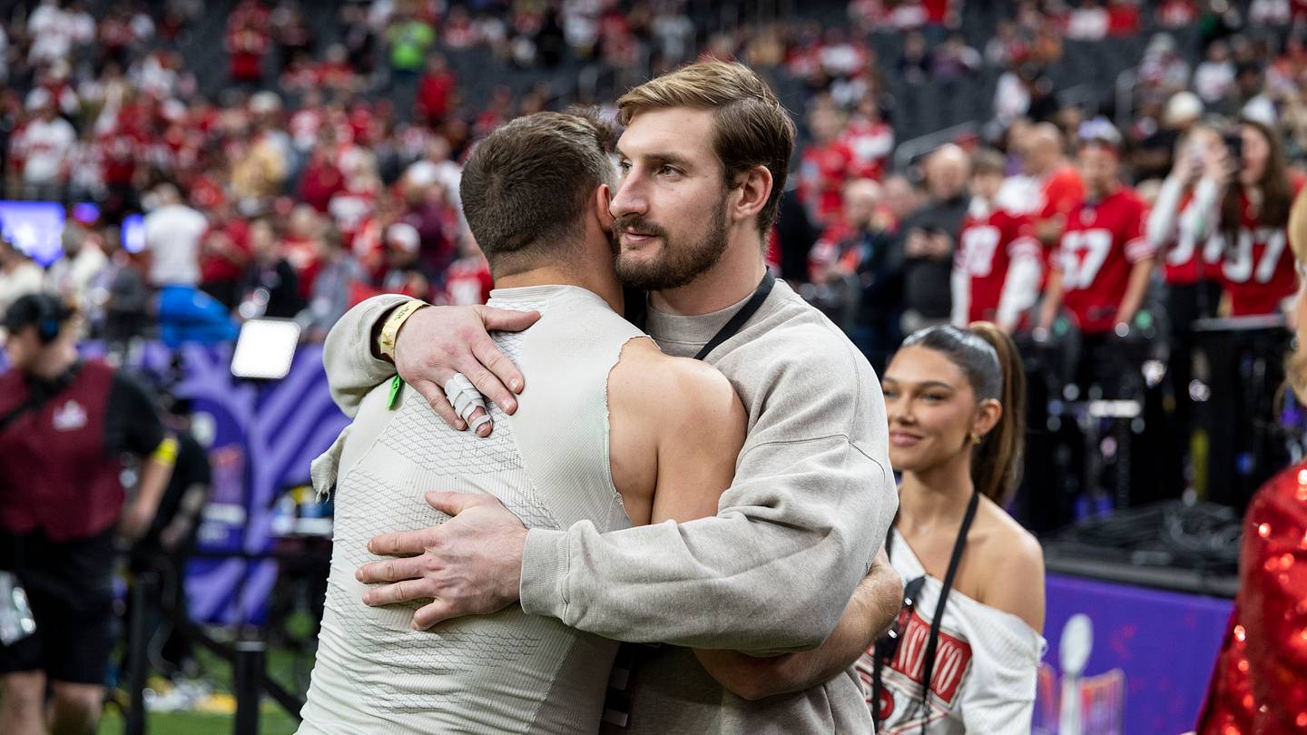 49ers should swing this trade to reunite brothers and fortify defensive line - Vimarsana News