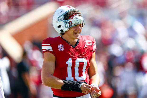 Oklahoma Sooners quarterback John Mateer