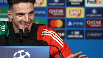 FBL-EUR-C1-PSG-PRESSER