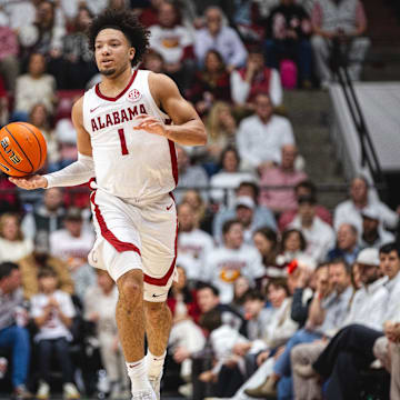 Feb 22, 2025; Tuscaloosa, Alabama, USA; Alabama Crimson Tide guard Mark Sears (1) drives the ball against the Kentucky Wildcats during the first half at Coleman Coliseum. Mandatory Credit: Will McLelland-Imagn Images