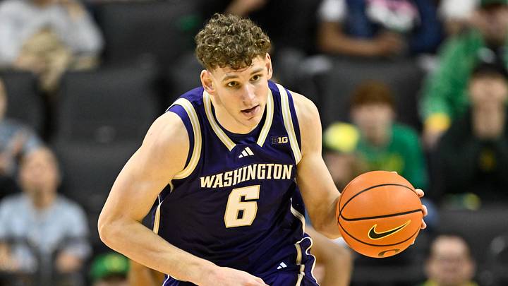Washington Huskies forward Hannes Steinbach (6) dribbles the ball after a rebound during the second half against the Oregon Ducks at Matthew Knight Arena, Mar 7, 2026.
