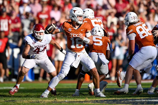 Texas Longhorns quarterback Arch Manning