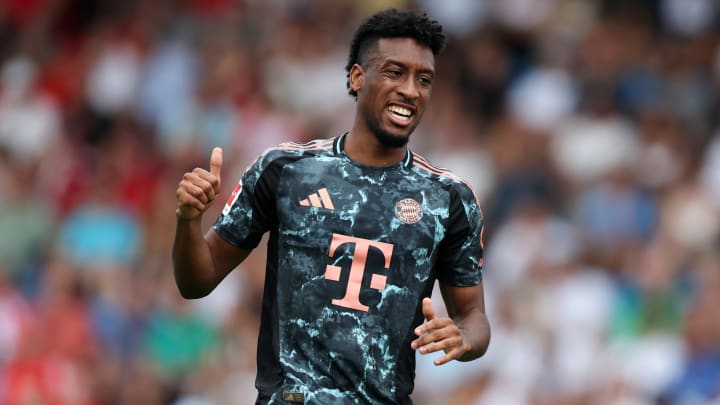 Kingsley Coman decides to stay at Bayern Munich.