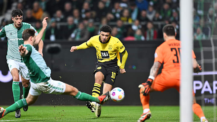 Jadon Sancho scores for Borussia Dortmund vs Werder Bremen