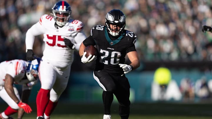 Jan 5, 2025; Philadelphia, Pennsylvania, USA; Philadelphia Eagles running back Will Shipley (28) runs with the ball after a catch against the New York Giants during the second quarter at Lincoln Financial Field. Mandatory Credit: Bill Streicher-Imagn Images Jan 5, 2025; Philadelphia, Pennsylvania, USA; Philadelphia Eagles running back Will Shipley (28) runs with the ball after a catch against the New York Giants during the second quarter at Lincoln Financial Field. Mandatory Credit: Bill Streicher-Imagn Images