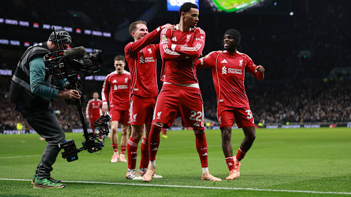 Liverpool x Barnsley duelam pela Copa da Inglaterra