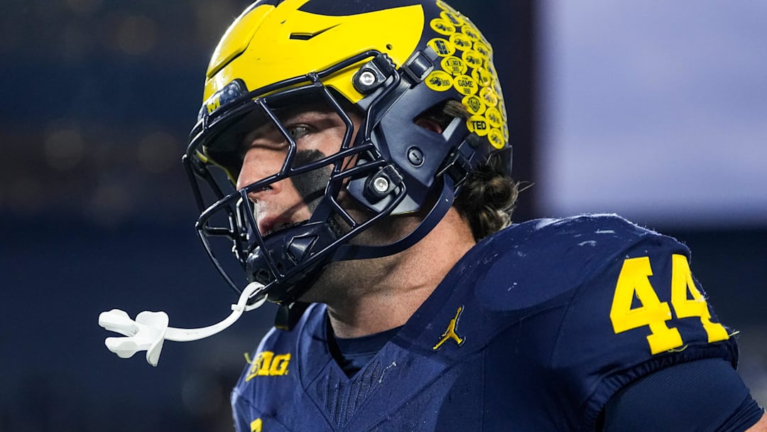Michigan tight end Max Bredeson (44) warms up ahead of the Purdue game at Michigan Stadium in Ann Arbor on Saturday, November 1, 2025.