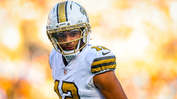 New Orleans Saints WR Chris Olave (12) before a play against the Carolina Panthers on Nov. 9, 2025.