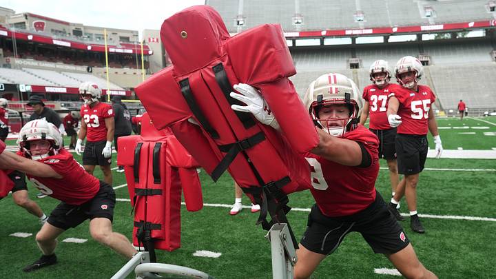 Wisconsin linebacker Mason Posa was a freshman revelation in 2025. He's now one of the key guys on a Badgers defense that will be challenged by Notre Dame in the season opener at Lambeau Field.