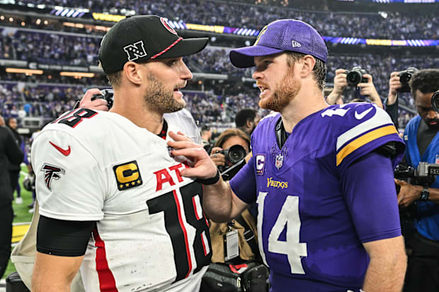 tlanta Falcons quarterback Kirk Cousins (18) and Minnesota Vikings quarterback Sam Darnold