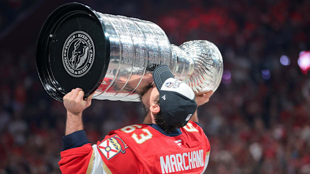 Hockey player lifts Stanley Cu