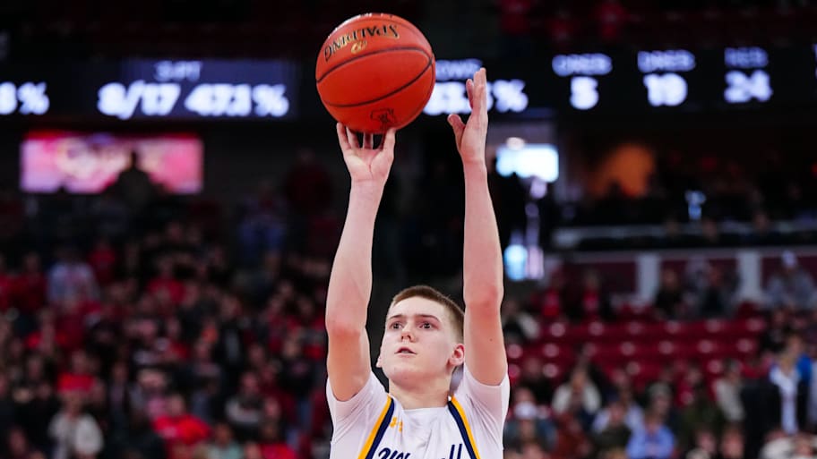 Myles Herro takes a free throw in Wisconsin's state tournament in 2023. | Scott Ash / Now News Group / USA TODAY NETWORK