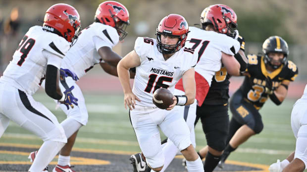 QB Brayden Turner (16), Monte Vista