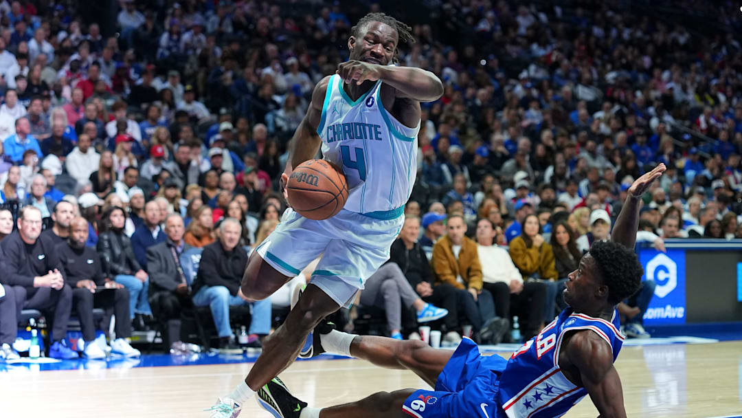 Charlotte Hornets, Sion James