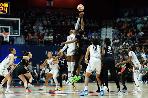 The Connecticut Sun and Golden State Valkyries tip-off