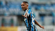 Guilherme Azevedo pode ser alternativa interna