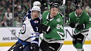 The Stars are home favorites against the Jets in Game 4.