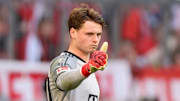 Jonas Urbig im Bayern-Tor