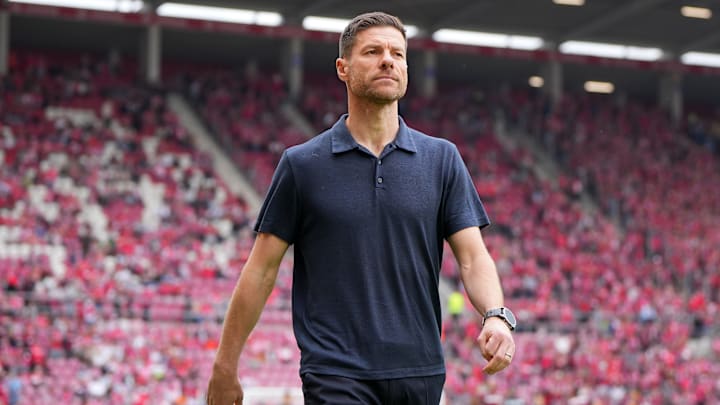 Xabi Alonso sera le successeur de Carlo Ancelotti. Xabi Alonso sera le successeur de Carlo Ancelotti.