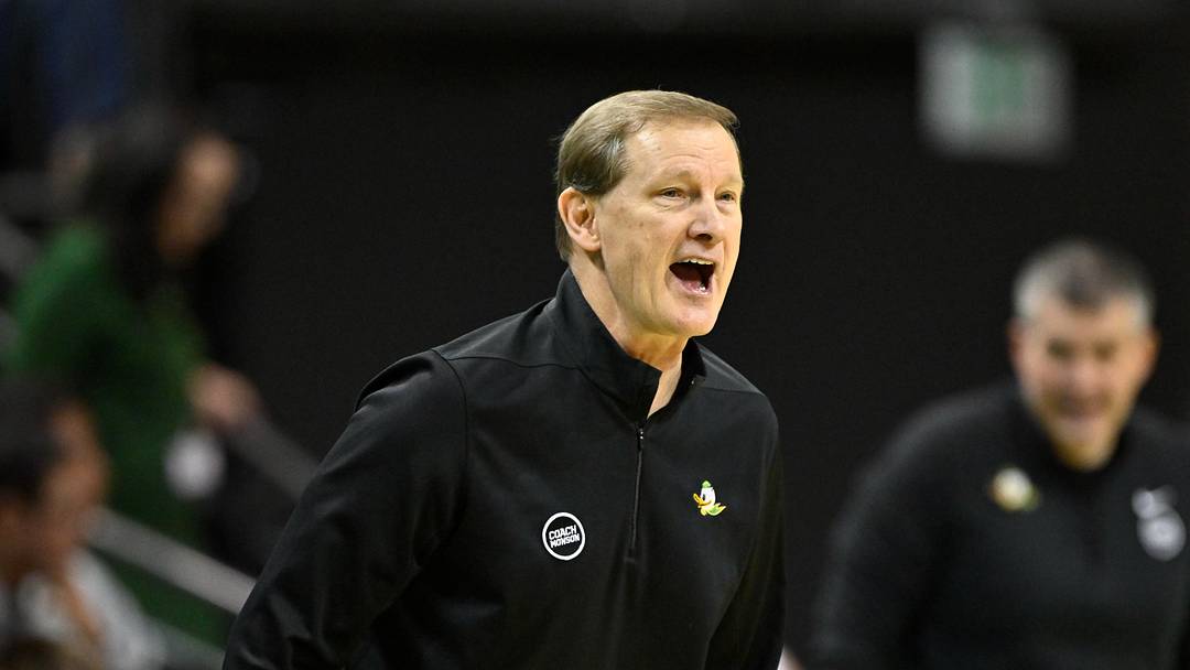 Mar 7, 2026; Eugene, Oregon, USA; Oregon Ducks head coach Dana Altman yells instructions during the first half against the Washington Huskies at Matthew Knight Arena. 