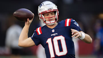New England Patriots quarterback Drake Maye (10) prior to the game against the Arizona Cardinals at State Farm Stadium.
