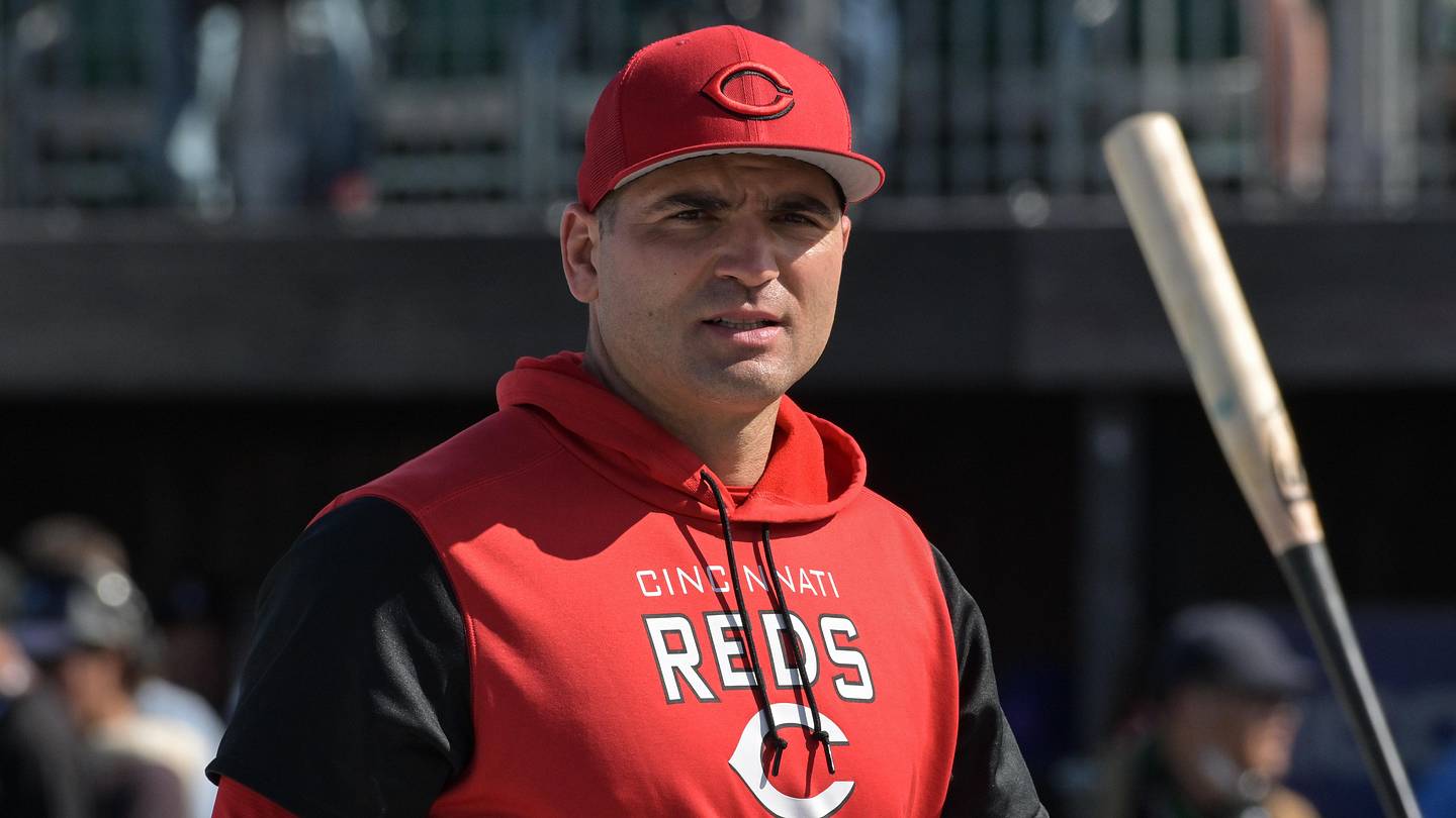 Reds: 3 options to replace injured star Joey Votto at first base